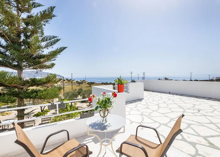 Perama Hotel, Karpathos * أموبي