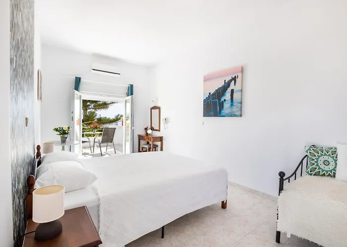 Perama Hotel, Karpathos فندق