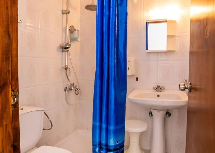 Perama Hotel, Karpathos فندق أموبي